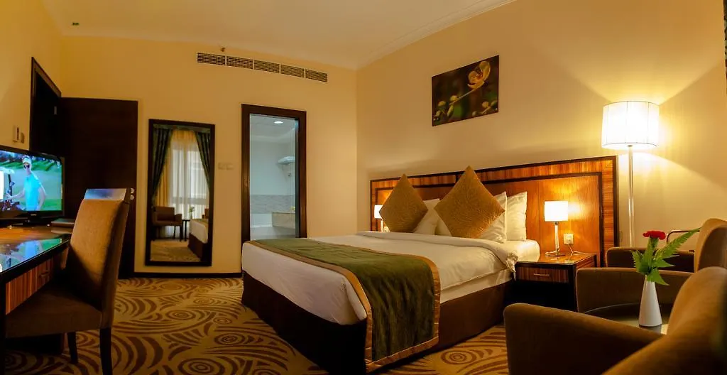 Апарт-отель Al Majaz Premiere Hotel Apartments Шарджа